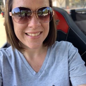 Meet your Posher, Melissa